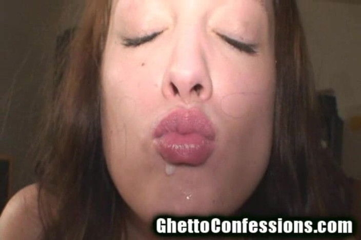 Ghetto Confessions: Bonita alemã prostituta do gueto chupa n fode pau safado!
