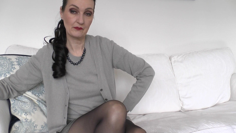 Lady Victoria Valente: 婚礼前 11 天：禁忌邂逅 - 在我的毛衣上泼水，维多利亚·瓦伦特夫人