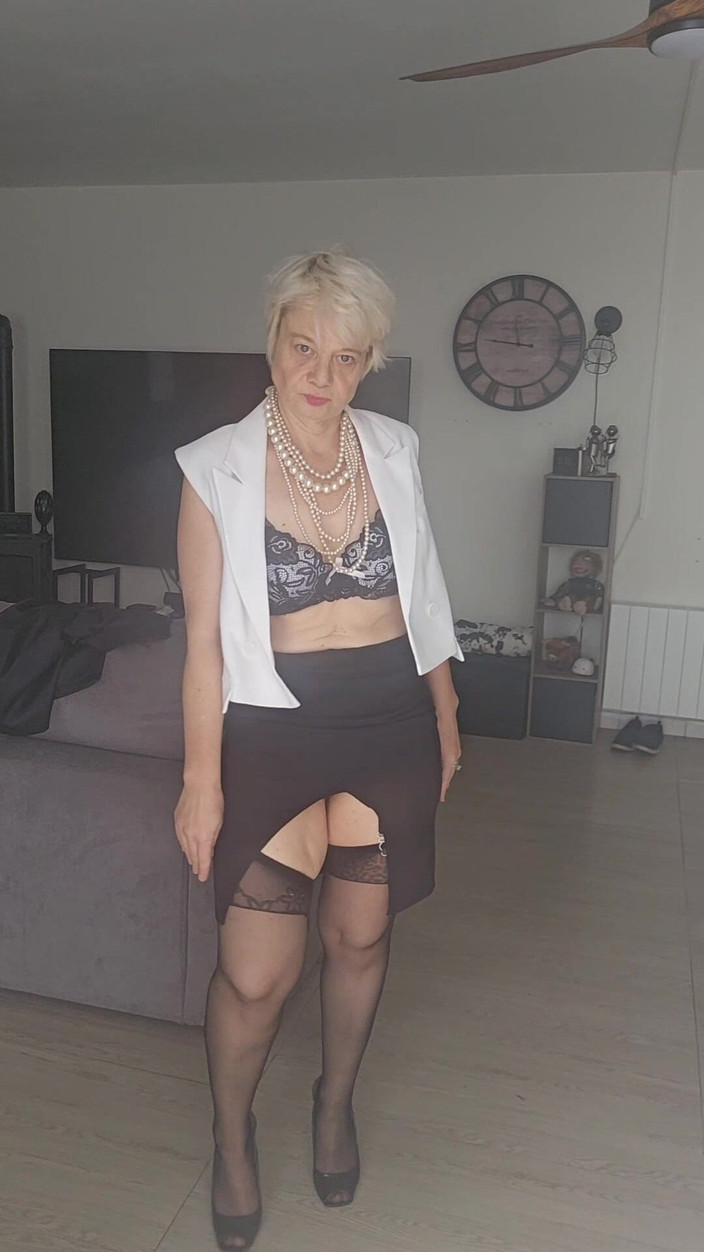 Sofy13: Подборка Сексуальной Зрелой Женщины, Которая Любит Секс Без Ограничений