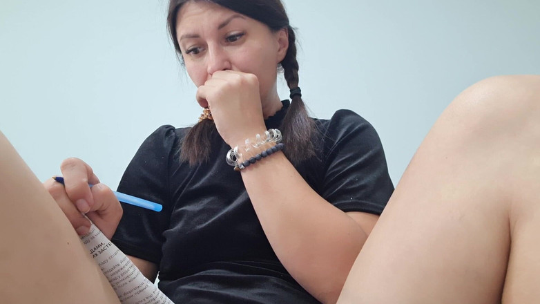 Adele Amber: Studentessa pizza sulla lezione