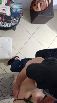 Intanto nella sala d'attesa del dentista.