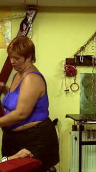 BDSM - Nalgadas Y Juego De Cera Con Una Esclava Sumisa Y Tetona