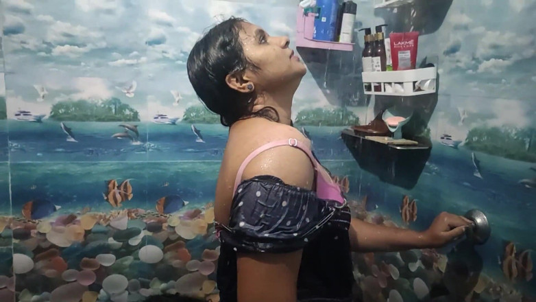 Vaishnavysharunraj: Malayali Casal quente banho romance com sexo no banheiro, mallu...