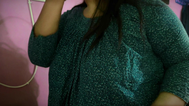 Your Boy's Cum: L'eccitante milf musulmana india viene inculata da Debar quando cucinava...