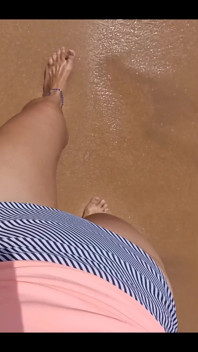 Pee Spotting the Beach