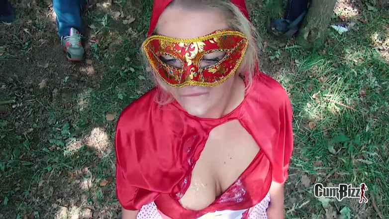 Cumbizz: Cumdumping outdoor Dutch teen whore