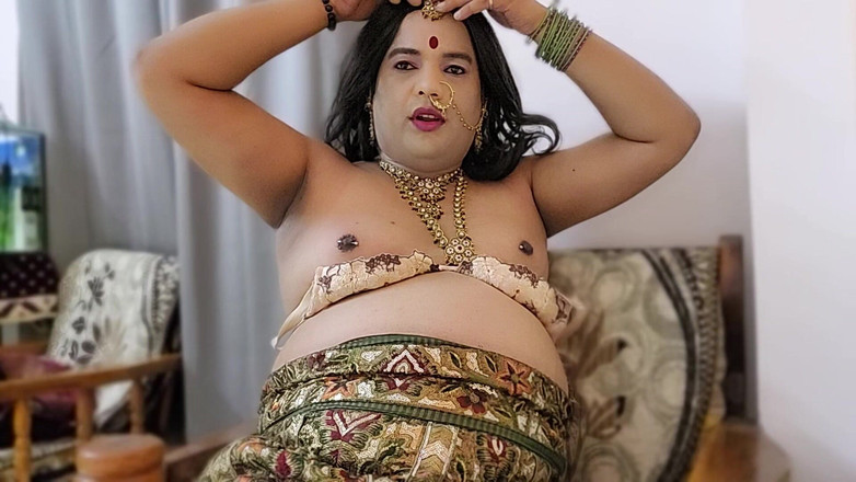Indiansissychubby: Người phụ nữ xinh đẹp trong saree