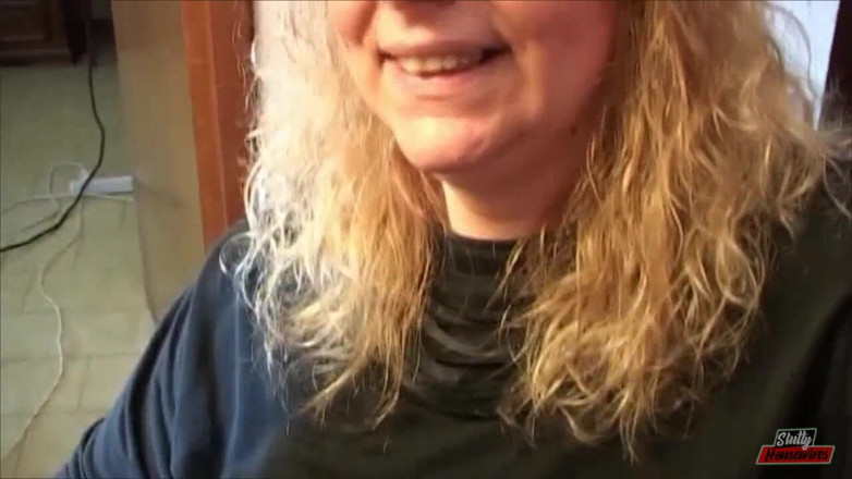 Vere Casalinghe Italia.: Lusty old woman enjoys cocks and toys in her holes