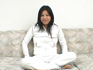 Radical Asian: Edepsiz Asyalı piliç profesyonel gibi yarak emiyor