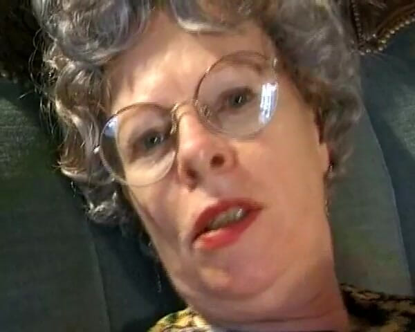 German amateur couples: This German Granny Got Her Face Covered with Cum