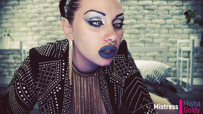 Goddess Misha Goldy: Leche mientras chupa la polla gorda del nuevo amante de...