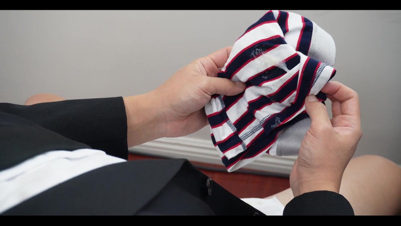 UnderXiaoQiang: Bu oyuncak beni çok hızlı boşaldı!