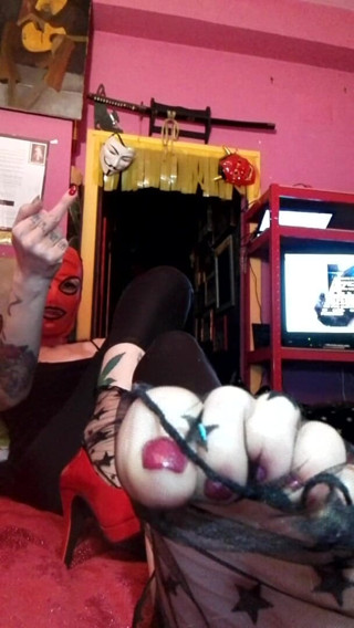 Miss Wagon Vegan Fetish: Miss Wagon Vegan - fetish rubber masked
