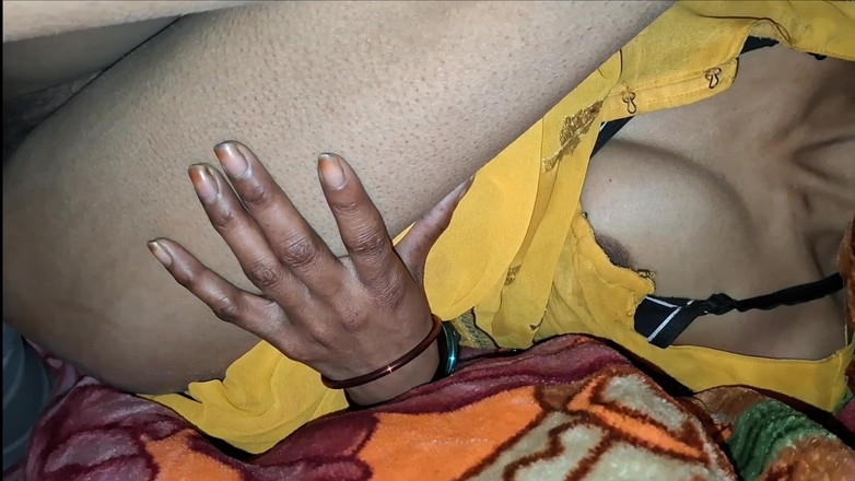 Madhya Sangeeta: Iubita mea sexy Iubita mea fierbinte a spus "baby Choddo Mujhe" în...
