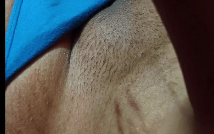 Nehakumari12398: Il seno di Bhabhi G è pieno di tette