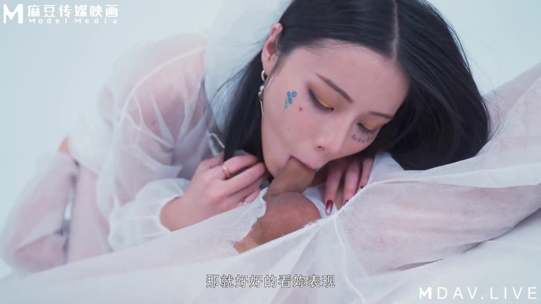 ModelMedia Asia: MD-0150-3 Immorele feestdag onder de epidemie/EP3