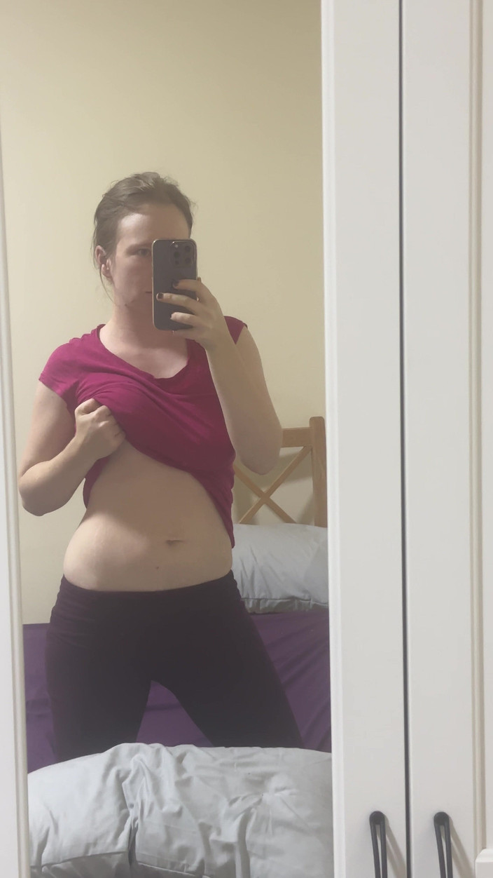 SweetLucy96: tengah malam di ranjang