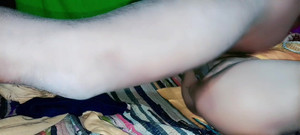 Renudbf: Stiefzus en stiefbroer deelden bed