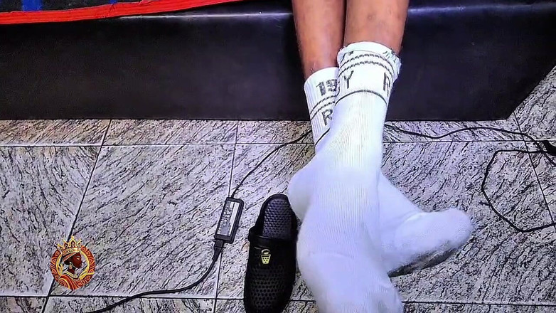 Africankween: Паренек С Фейсбука Шпилит Милфу С Большой Попкой И Кончает На Ее Задницу