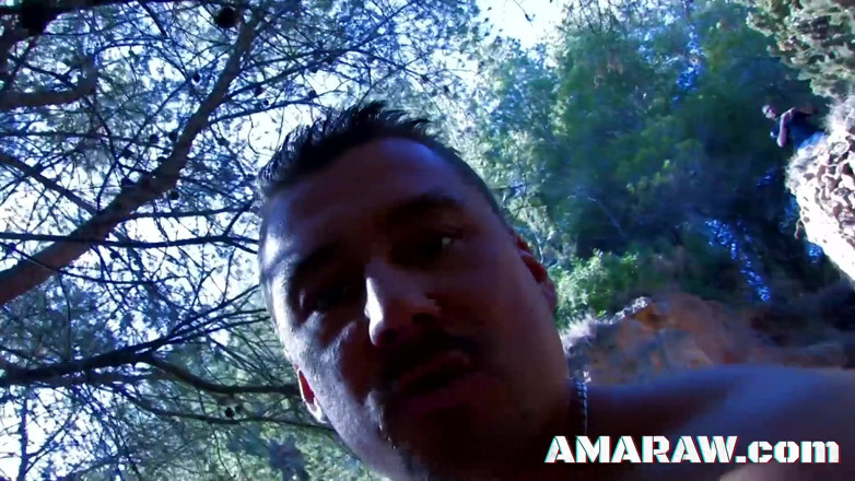 Amaraw: Blondin med små bröst Cristal Cherry rider en het stor...