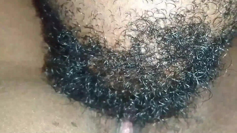 DFLOW69: 抓到手淫，他吃了我的阴户和舌头操我