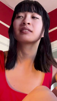 Asian Domme Rips Paper