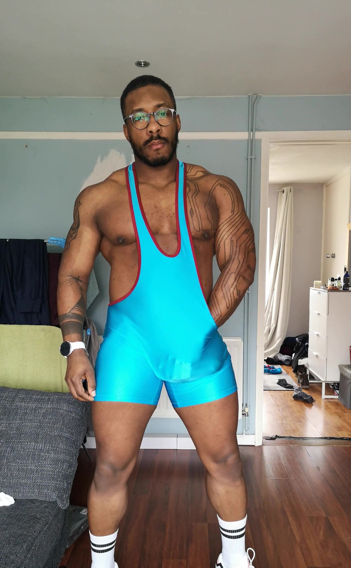 Amadeus: Больше жука члена на этой неделе, как я буду дома в течение 6 дней