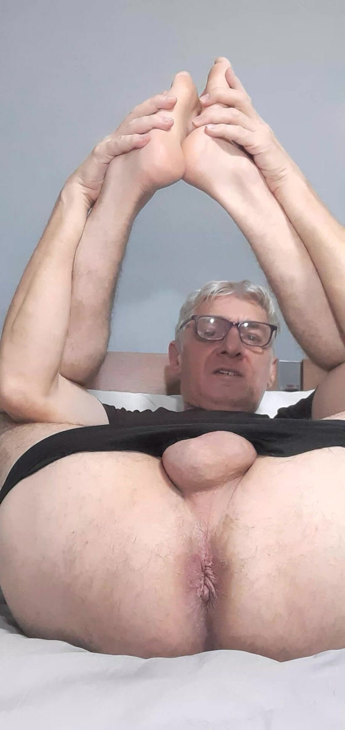 Big uncut hard cock: Azione buco del culo bagnato stretto vergine culo