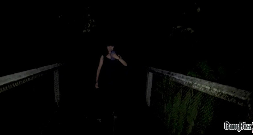 Cumbizz: Asian teen blowbang