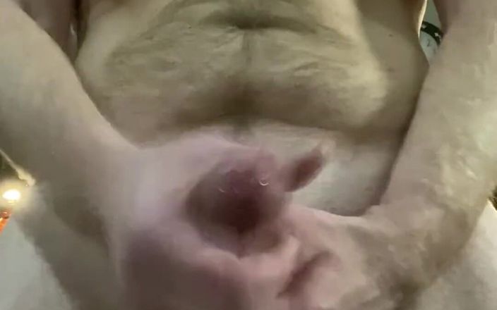 RealBigDill: Zware pik schiet een dikke spermalading voor geile stiefmoeders