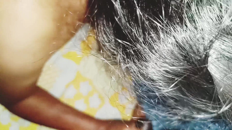 Telugu honey lips: तेलुगु गृहिणी पूरी तरह नग्न चुदाई बॉयफ्रेंड, तेलुगु दीवानी गंदी बातें।