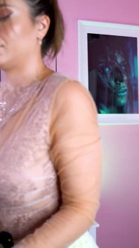 The mean girlfriend - fetish bulu cewek dominatriks