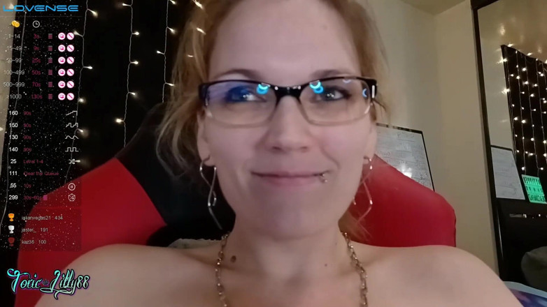 ToxicLilly88: ToxicLilly88 cam clips #13