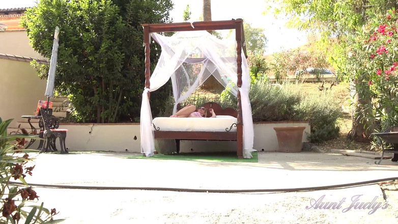 Aunt Judy's: Auntjudys - keira si tante semok keira mengundangmu untuk coli di...