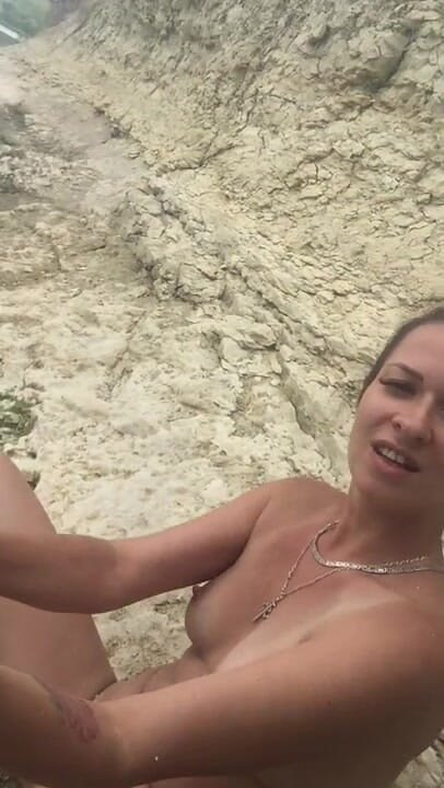 SexyAlbinaKiss: Masturbacja na plaży