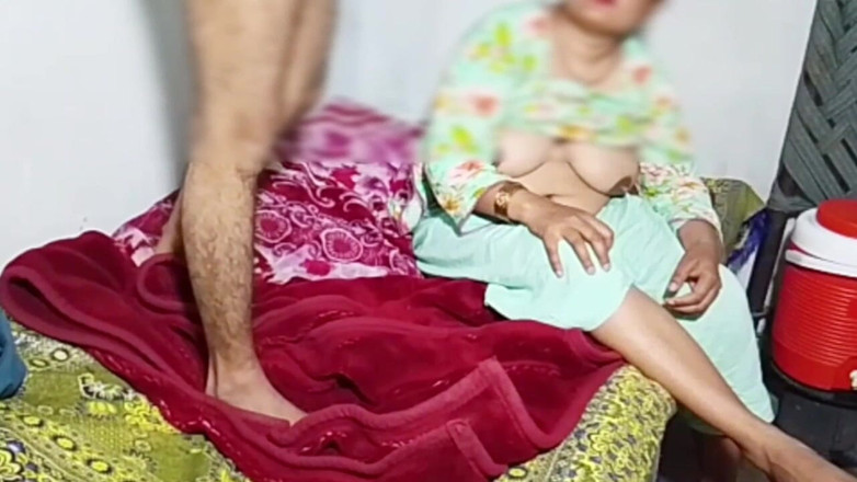 Abida sexy: Indiancă bhabhi pakistaneză sexy futută dur de socru