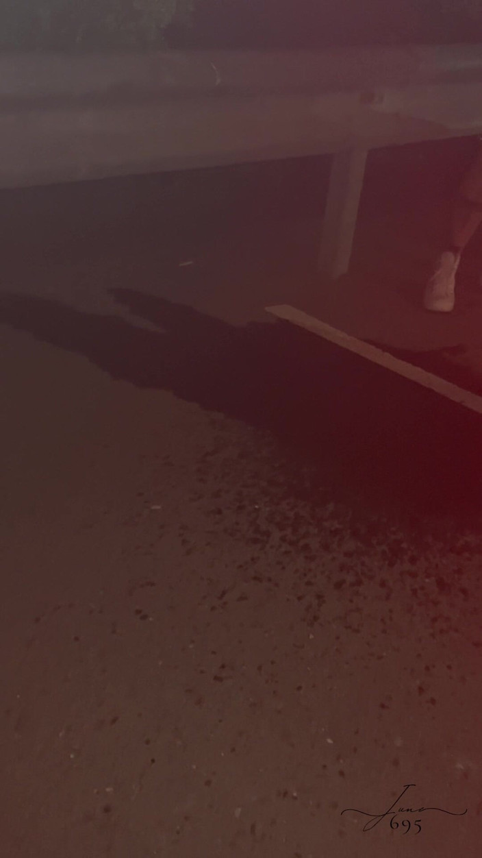 June695: Golden Shower di Jalan