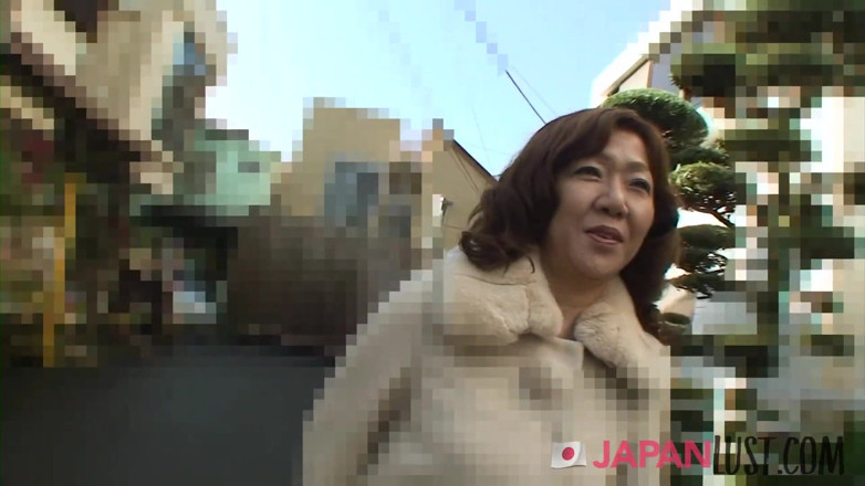 Japan Lust Gold: Japanese granny gives us her hairy pussy