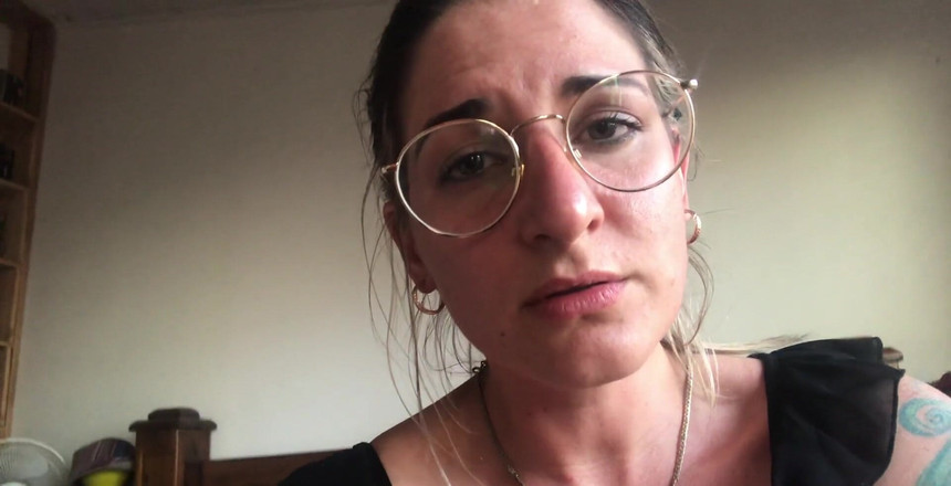 Princess Poppy: 我喜欢我的Doxy魔杖，它让我如此激烈和如此迅速地射精。你喜欢看吗？