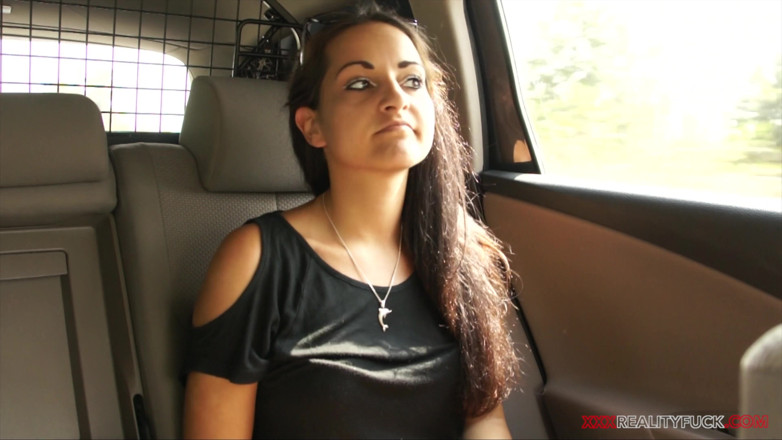 Czech Pornzone: Sexo como un buen pasatiempo - Lilly Devil