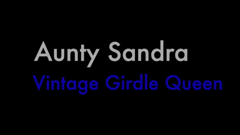 Aunty Sandra vintage girdle queen: 阿姨桑德拉为你们穿衣服