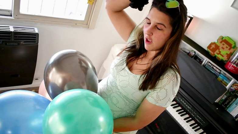melu_world: Nail Pop Gifted Balloons Rub Myself with Them - Bunny Looner