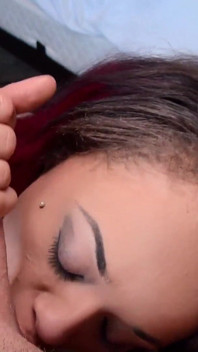 Strokies Holly Hendrix: Retro Busch &squirting Cumshot