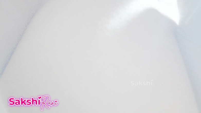 sakshi_raniii: Stepmom Was Applying Oil on the Pussy Stepson Secretly Saw...
