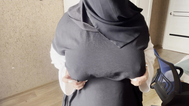 Lux Eva: Cô vợ nóng bỏng của bạn bè hướng dẫn quay...