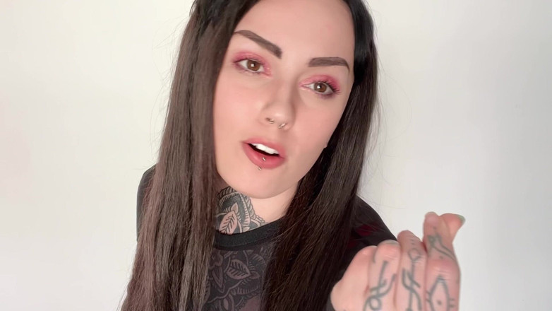 Miss Valentina: Masturbează-te peste mine, nu peste soție