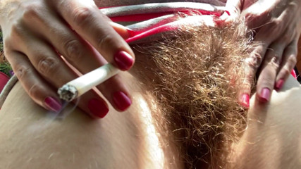 Cuteblonde666: Owłosione krzak zbliżenie palenie fetyszu wideo