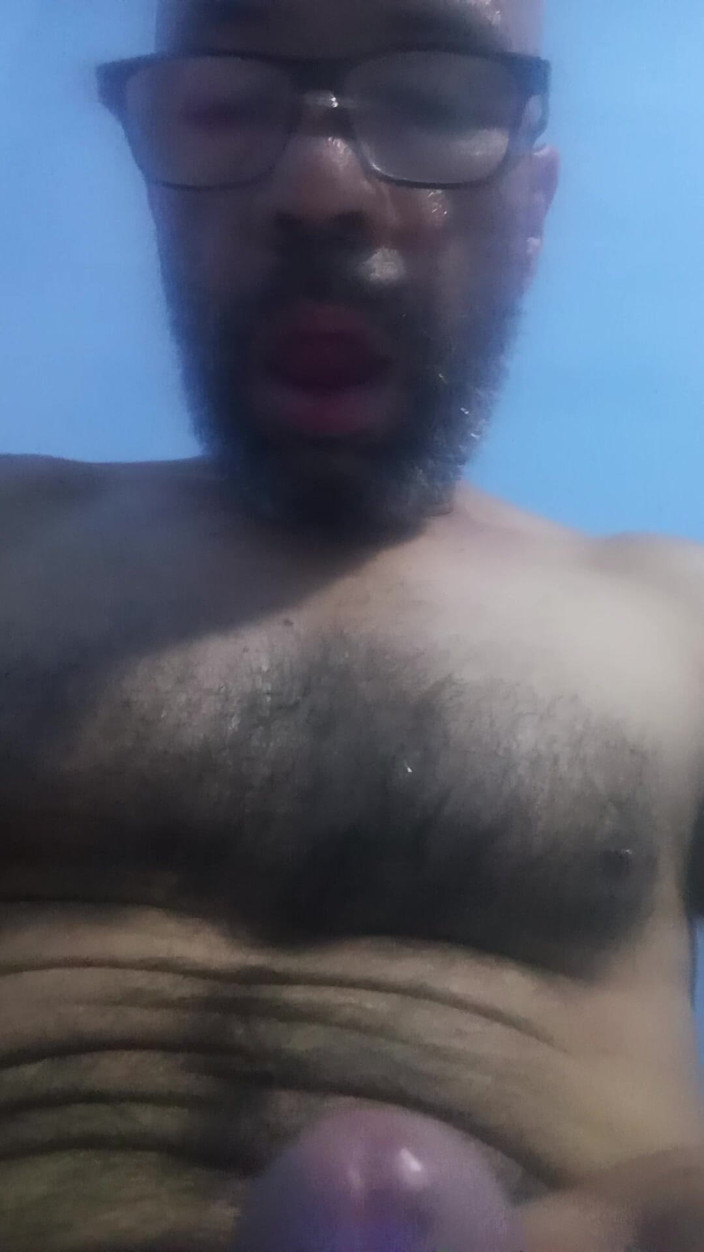 Jhonbahh: Solo Sex in the Early Hours