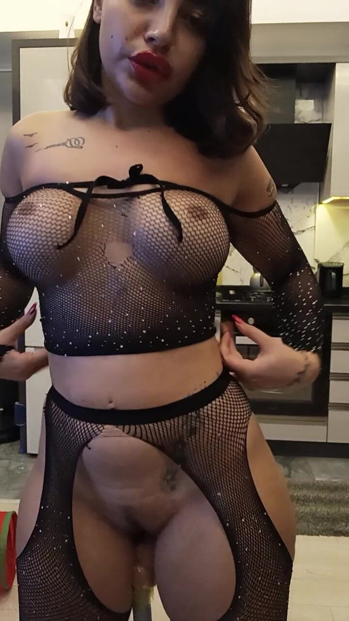 Esmer Tarcin: Fishnet Stockings Masturbation (ömer)