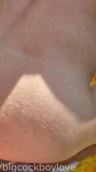 Baise anale amateur sans capote, grosses bites dans le cul, éjaculation, parc public !